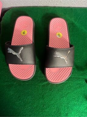 PUMA Cool Cat Women’s Slides Sz 9
